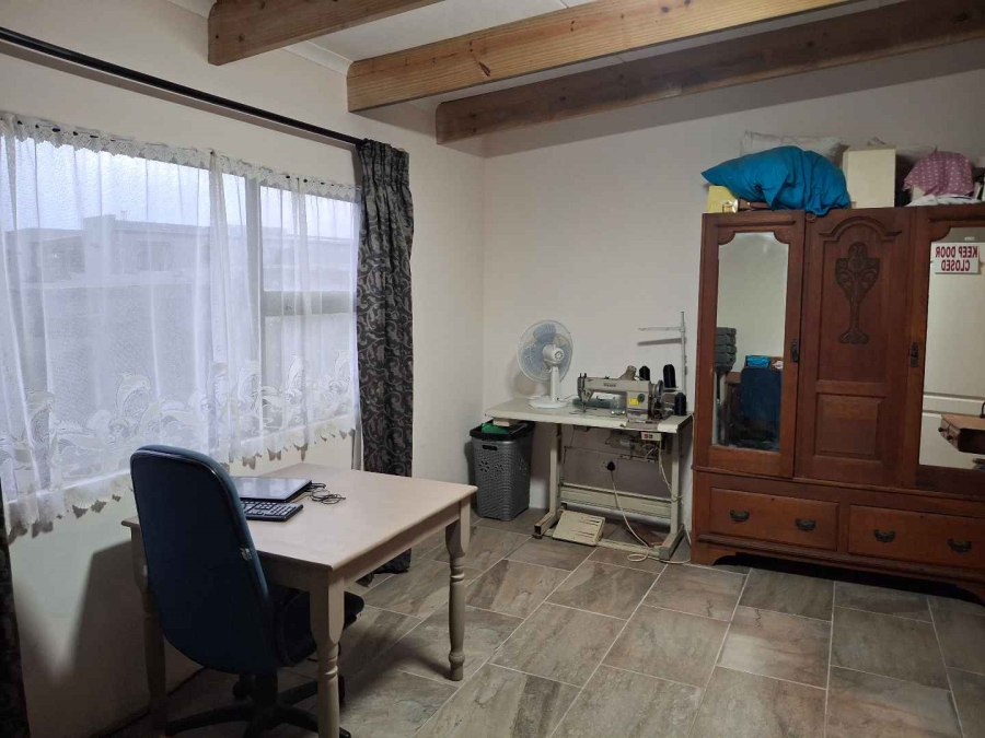 4 Bedroom Property for Sale in Kleinbaai Western Cape